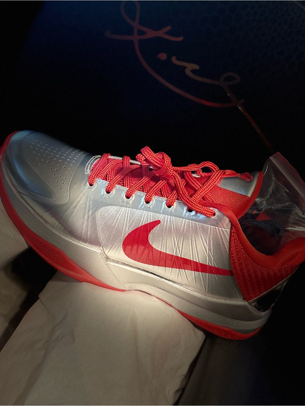 Nike Silver & Red Kobe 5 Protro Low Basketball Shoes - M6.5/W8.0